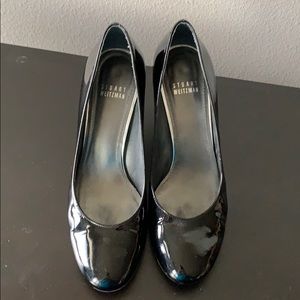 Stuart Weitzman black patten leather pumps